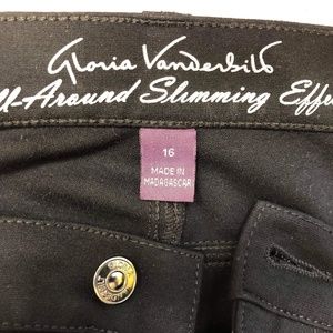 Gloria Vanderbilt cropped pants Size 16